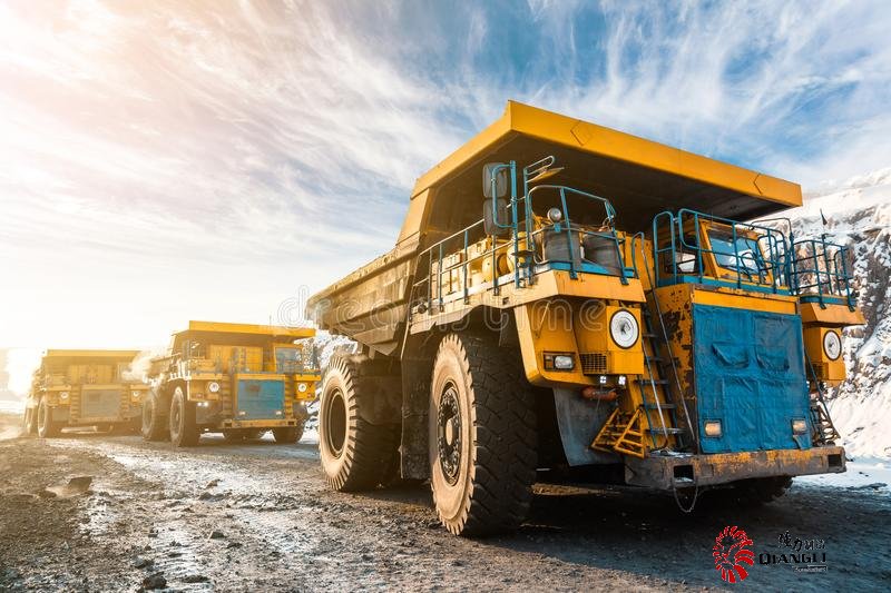 煤矿采矿机械：非道路大型矿用翻斗车